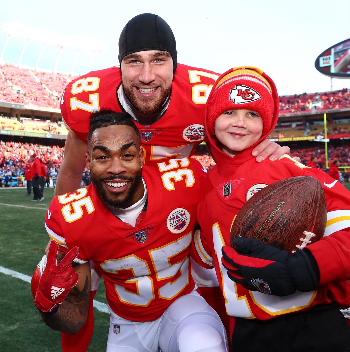Charcandrick26's tweet photo. The world needs more smiles!!!😄😄. https://t.co/Ii7w0YWwmH