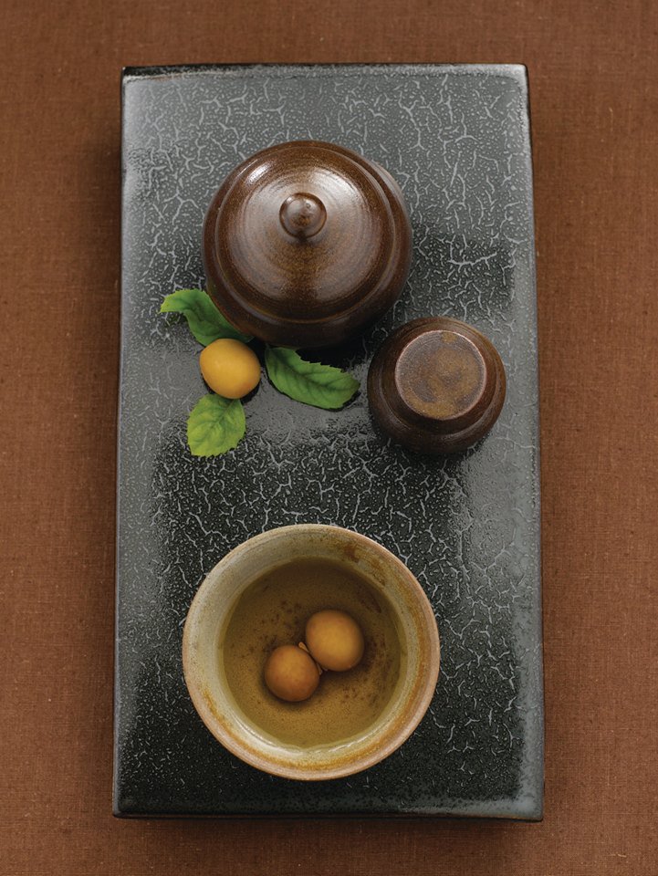 Have you heard of Maesilcha? Green plums, plucked from the end of May to mid-June, are mixed with an equivalent amount of sugar and left to ferment for two months. You get Maesilcha by adding water to this syrup in the ratio of five to one. This tea is >goo.gl/mZtzkk