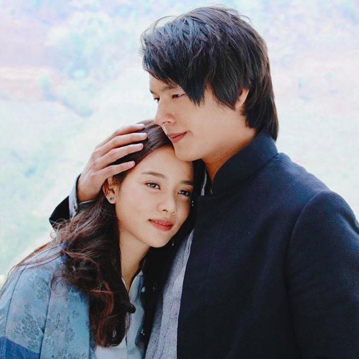 ก็จะอ้อนพี่เรย์ หน่อยๆ ตามสไตล์ #เจินลี่จู #เจนเนตร #พี่เรย์ของน้อง #ไข่มุกมังกรไฟ #ชั้นหนาวจังเลยจ่ะพี่จ๋า