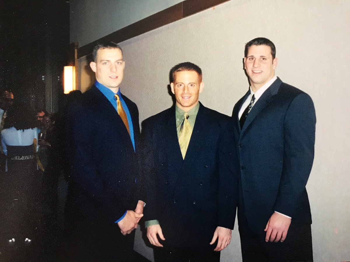 CoachBarbarino's tweet photo. 2๏ธโฃ0๏ธโฃ0๏ธโฃ0๏ธโฃ Delaware Football Awards Banquet. All-American QB Matt Nagy and All-American DE Mike Cecere. ๐ช๐ป๐ #HeadCoachNagy #delawareFB #BlueHens #DelawareFootball #Bears https://t.co/B8Z40Zl1X1