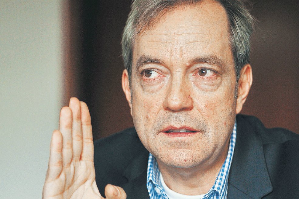 elespectador's tweet image. Este martes arranca el censo electrónico de población. bit.ly/2qH3tKm