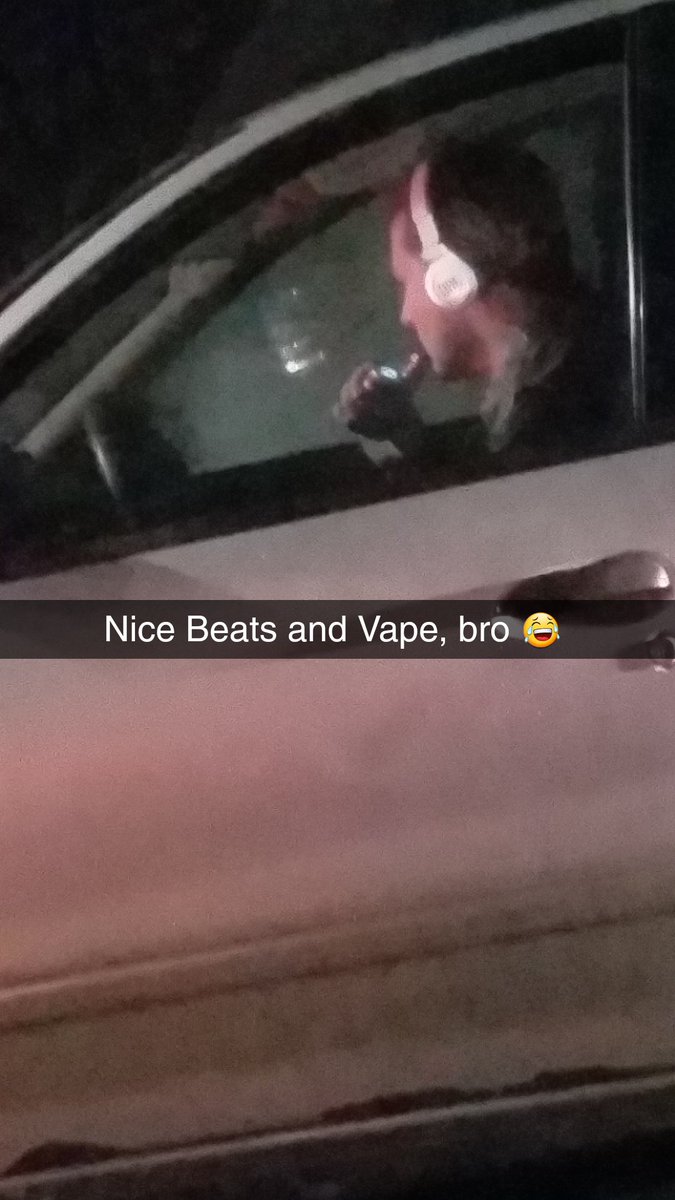 WaffleHausWitch's tweet image. @h3h3productions @HilaKleinH3 I was driving with my boyfriend earlier and saw this douchebag next to us.

#VapeNayshBro #VN #BeetsByDre
