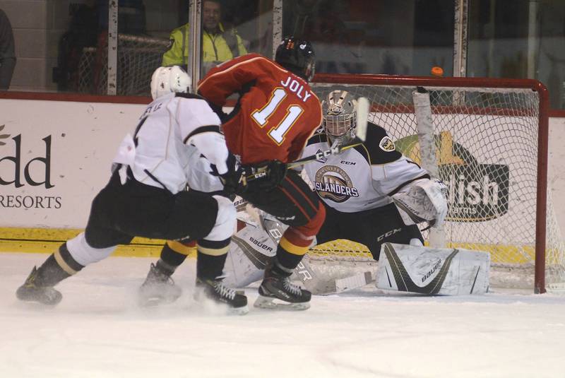 .@IslandersHKY firepower too much for @BaieDrakkar theguardian.pe.ca/sports/islande…