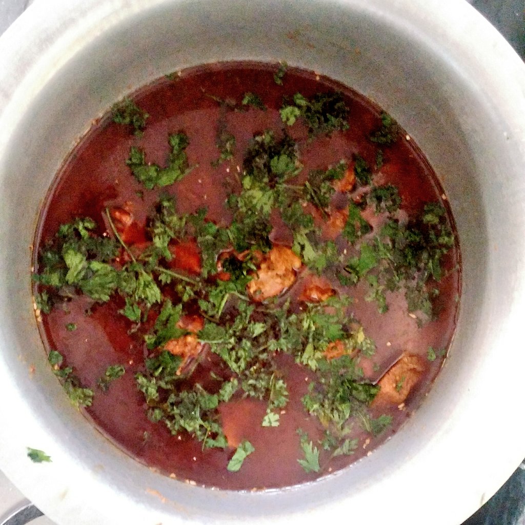 GardeSan's tweet photo. #Mutton_curry made by me
#homemade #मटण
#foodie #foodies https://t.co/o4aSUE6gxT