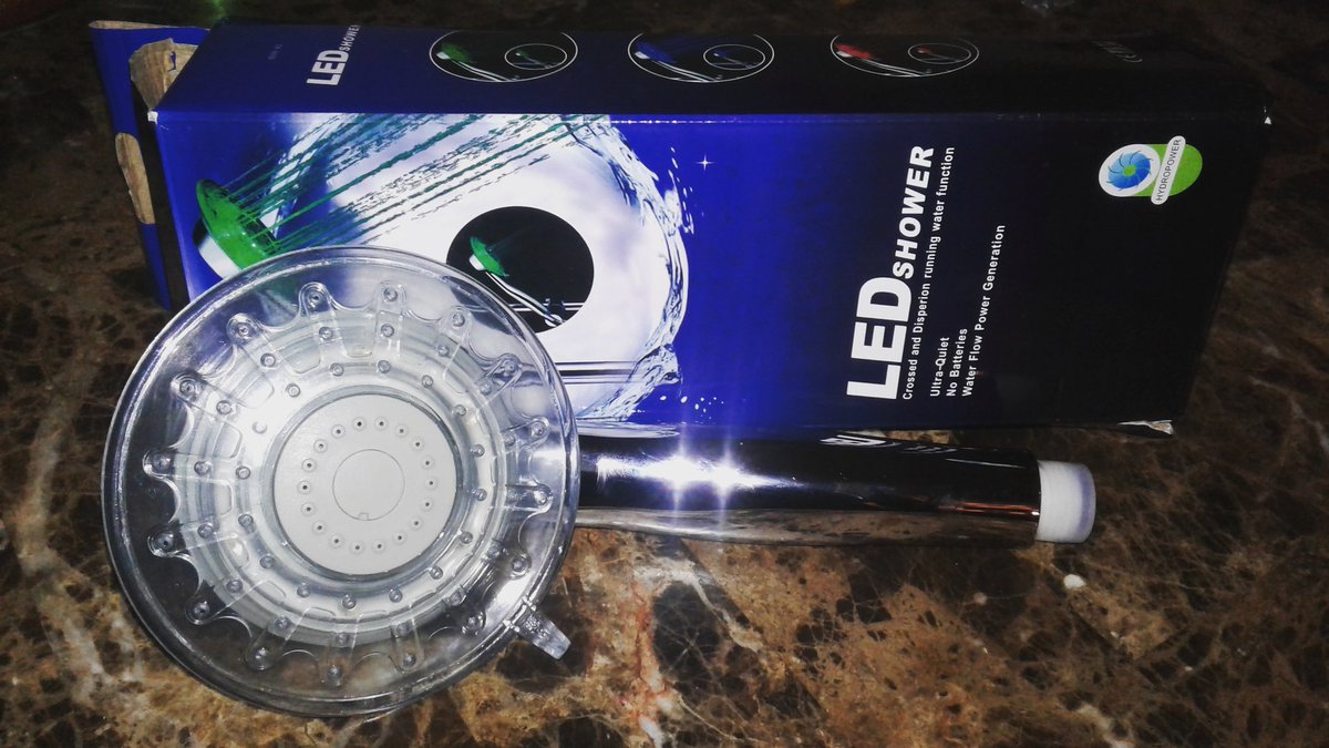 ThanhNicci's tweet image. My whole family is enjoying our nelidi LED showerhead. With its 7 diffrent color combo and hydro technology it makes getting clean way easier for my kids.
#naledi #ledshowerhead #led #shower #showeradapter #7colors 

amazon.com/gp/product/B06…