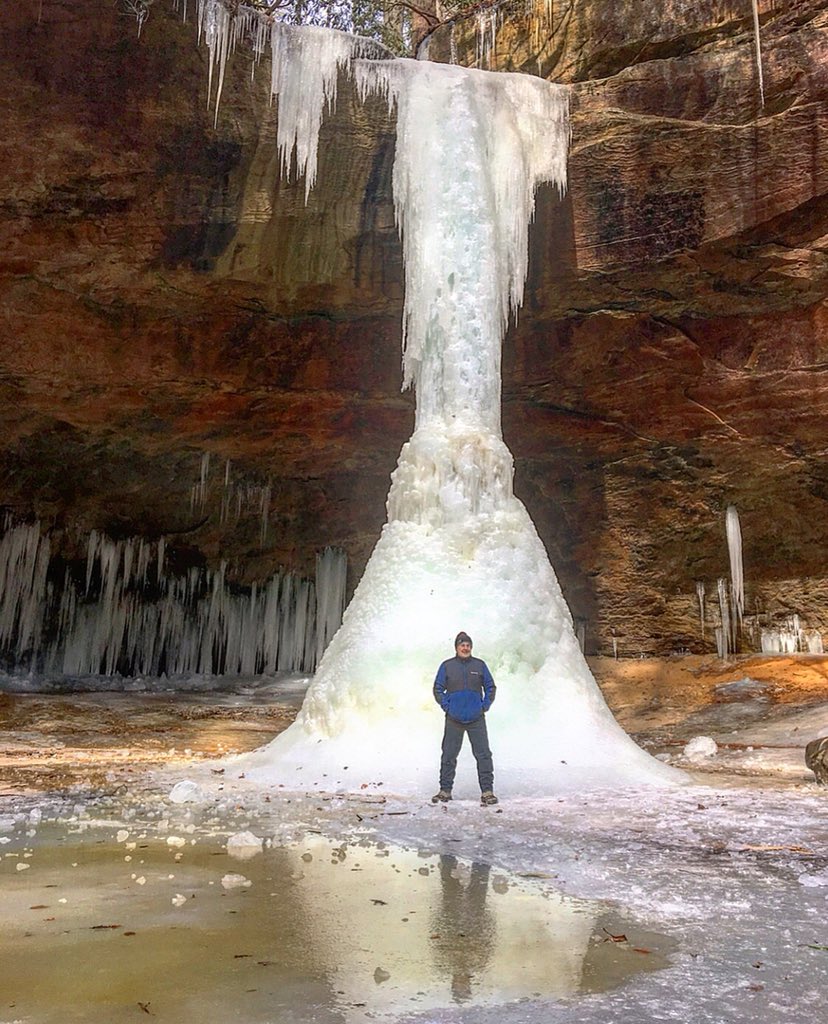 Frozen waterfalls yesterday, in Menifee County and the Red River Gorge.  #kywx <a href="/Kentuckyweather/">Chris Bailey</a> @JimWKYT <a href="/ChrisJohnsonWX/">Chris Johnson</a> <a href="/AdamBurnistonWX/">Adam Burniston WLWT</a> <a href="/KentuckyTourism/">Kentucky Tourism</a> <a href="/KYforKY/">KentuckyForKentucky</a>