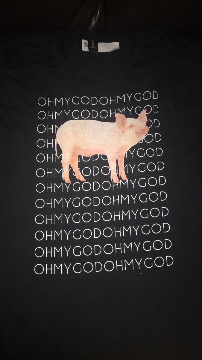 baddiebeann's tweet photo. Showed my grandma my cute ass shirt...she said “ that pig looks like u in the morning when you’re eating 12 dif bowls of cereal” 🙂 🙃 https://t.co/dDUxjHkKKZ