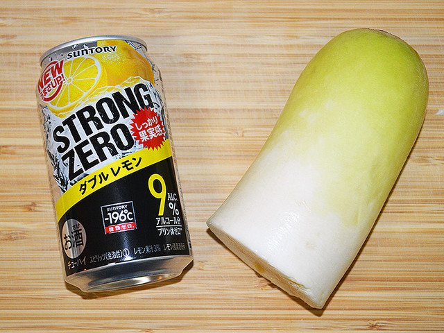 ストロングゼロに大根おろしを混ぜると幸福感が増すらしい 貧民の極まり すりおろすならりんごが良くないか Togetter