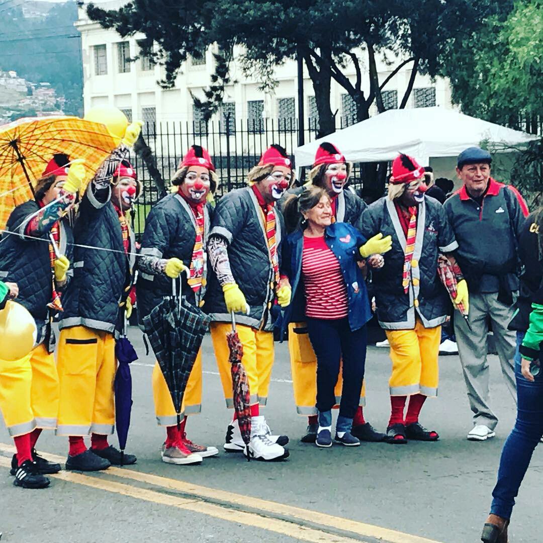 Instameet_EC's tweet photo. Imágenes de lo que fue el Instameet "Día de los Inocentes" en la ciudad de Cuenca, una tarde - noche fabulosa llena de colorido y amigos.
#DiaDeLosInocentesCuencaEC @Visit_CuencaEC
Fotos Cortesía: @MarkosDis
Más detalles
👇
https://t.co/NxVhfiPM9t https://t.co/ozLAMBz4HC