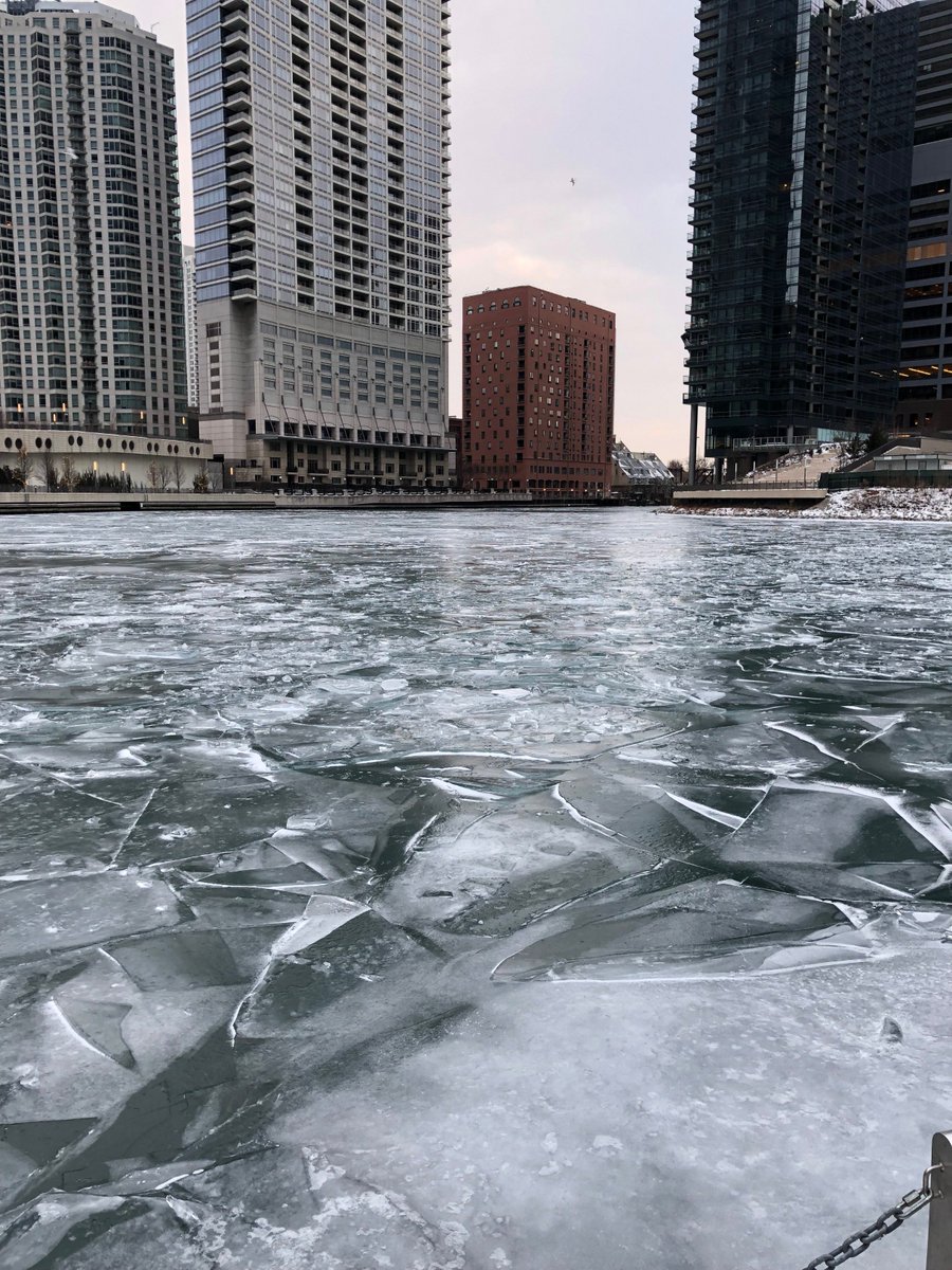 erikqme's tweet photo. Feeling alive after a @Nike #MetconMonday workout at @OnYourMarkCT with @Em_Hutchins (and @Fitstylist5) and some brisk walk-runs this weekend. https://t.co/yu7u7jrk3T
#NikeTraining #NikeChicago #ACLRecover #Comeback https://t.co/CLtGGXxorV