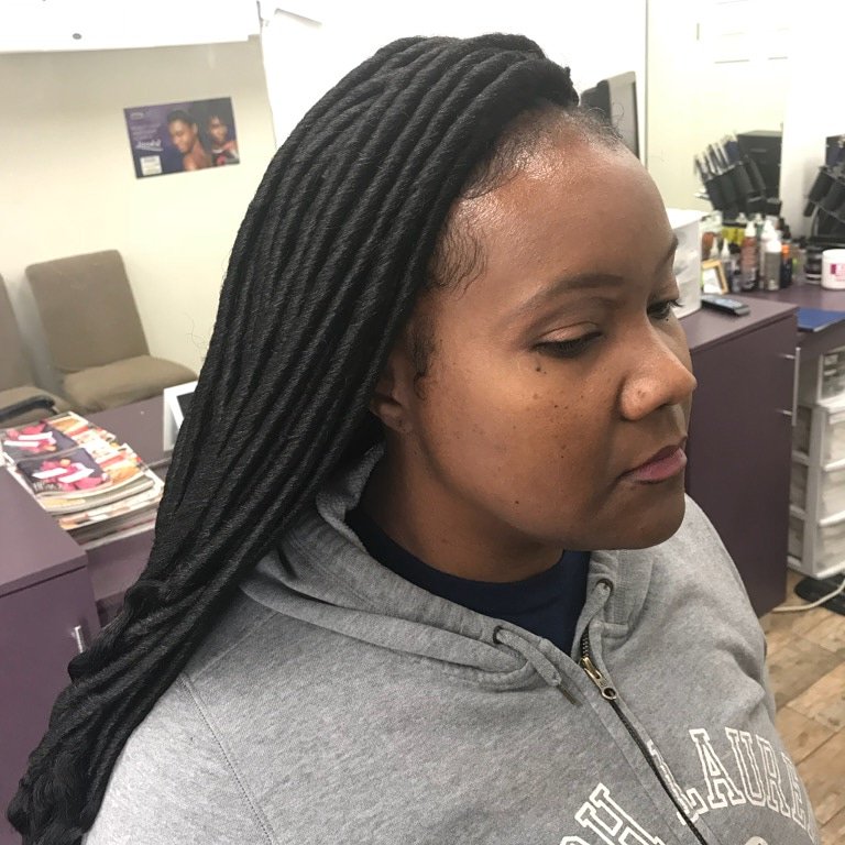 TheNewYouBraidR's tweet photo. Long &amp; lovely Goddess Locs 😍
#corchetlocs #protectivestyes #fauxlocs "The New You."Braiding &amp; Weaving ✂💺 https://t.co/dJcmTNvXLf