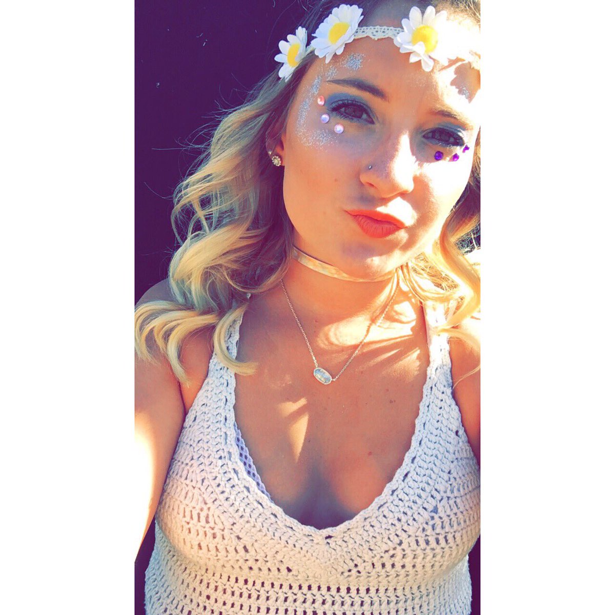 KristenPalm2's tweet photo. Something wonderful 2018..... WYA?!  @_LeXy_LoU https://t.co/IQuX1wpw1F