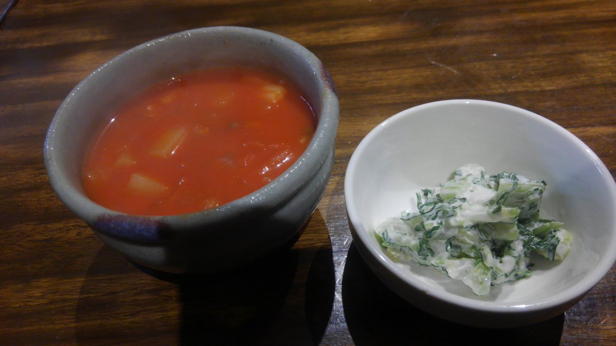 チキッチン 新宿ゴールデン街チキッチン 本日のお通し トマトスープ セロリの葉のサラダ 明日10日 水 お休み致します そしてなんとなくopenしてます