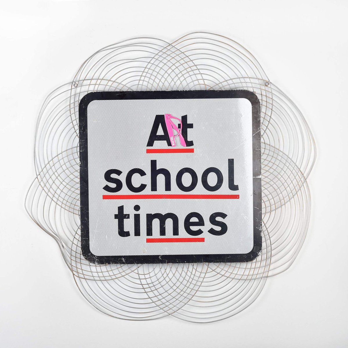 thiswayforthat's tweet image. Sad to see this piece go at my closing exhibition at Koo-ee Ltd at the end of last year but really pleased someone that I actually went through the joy of  Art Collage with snapped it up! Will always be one of my favorites 'ARt school me' 2016
#thiswayforthat #julieboswell