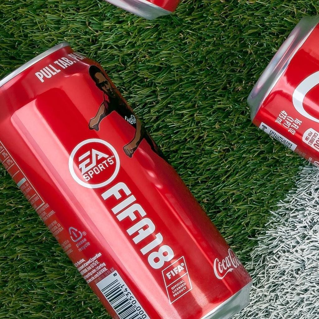 Goldenさんのツイート Coca Cola Ea Fifa 18 Alex Hunter Can Designed With Cocacoladesign Gldn Gldnconcept Gldnpackaging Gldncocacola Graphic Design Graphicdesign Graphicdesinger Designer Graphicart Packagingdesign Photography Cocacola