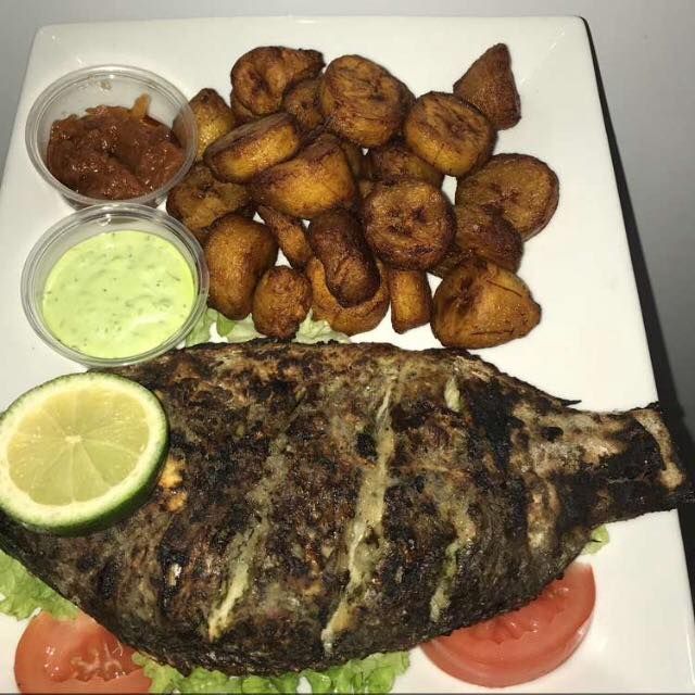 HalRezo_fr's tweet photo. Restaurant Afrik'N Fusion - Paris 20ème
Tilapia braisé & Aloco 🔥🔥🔥
Afrik'N Fusion c'est sur place, à emporter ou en livraison 🍽️🚶♂️🛵
Commandez en ligne 📲: https://t.co/fklB9I0ZB1
#halrezo #resto #halal #food# #eat #halalquality #reservez #commandez #livraison https://t.co/0f7V8IgJon