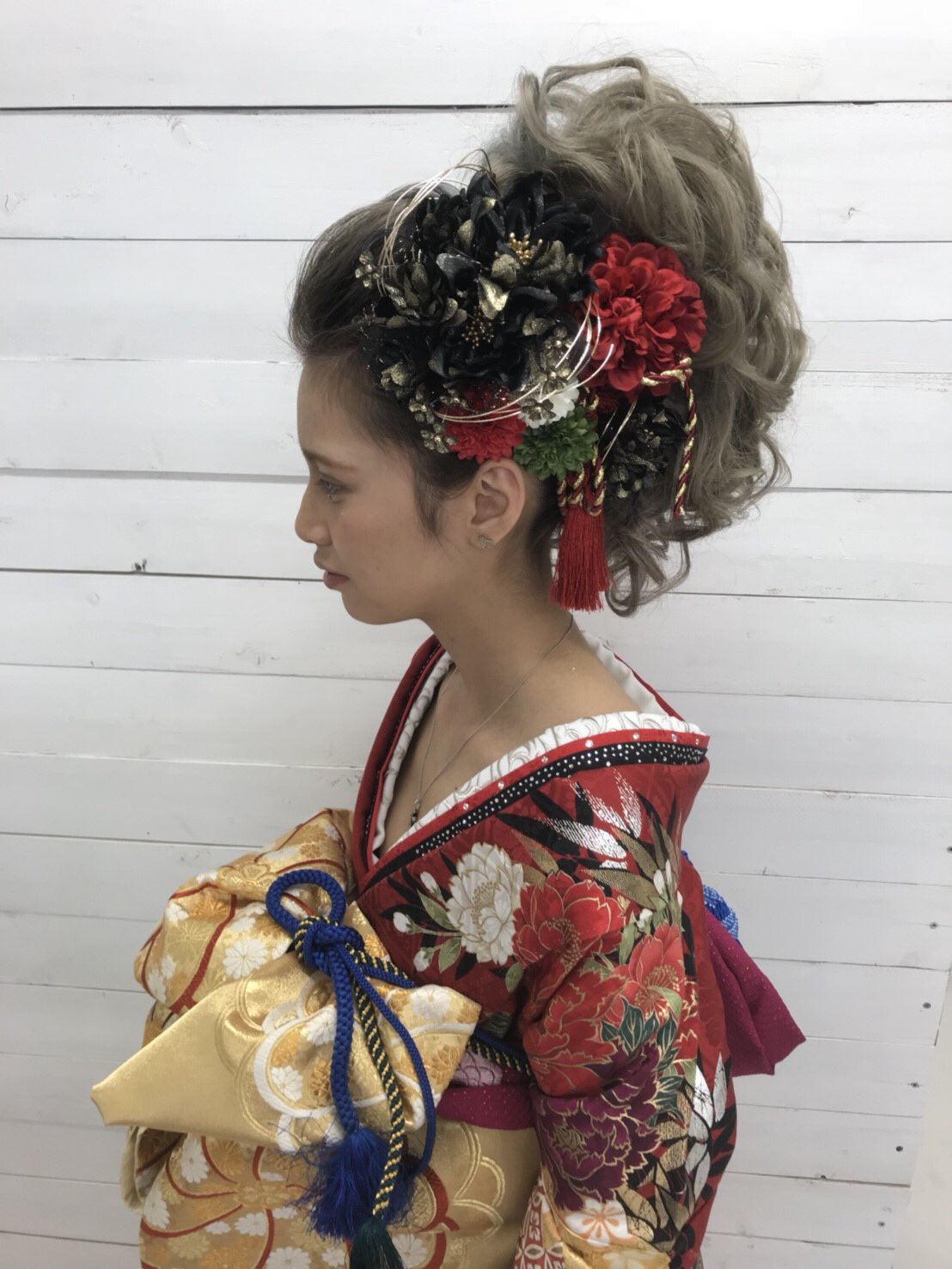 Twitter 上的 ヘアセットサロン 栄 錦 グランディール 成人 おめでとうございます 今年も無事新成人の皆様を送り出すことができました 花魁 成人式 モヒカン 盛り髪 ヘアセット ヘアアレンジ 振袖 着付け 名古屋 グランディール T Co