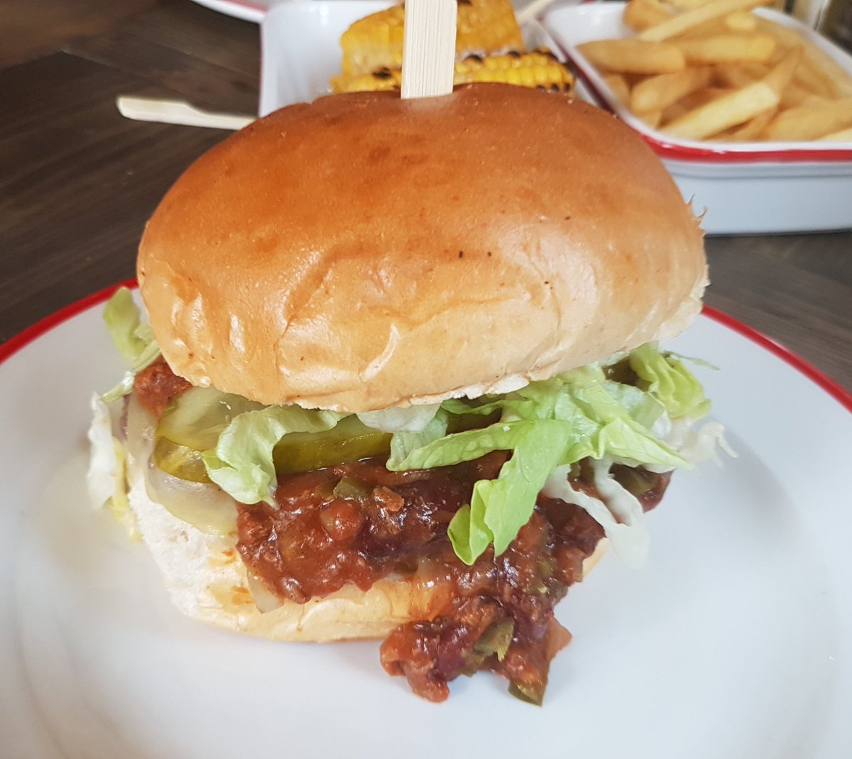 jodie_says's tweet photo. @tastecard @frankienbennys @TheChiquito Catching up with a friend over a chilli burger at @FriendlyPhils in Canterbury #tastecardit https://t.co/d90YQDuc2T