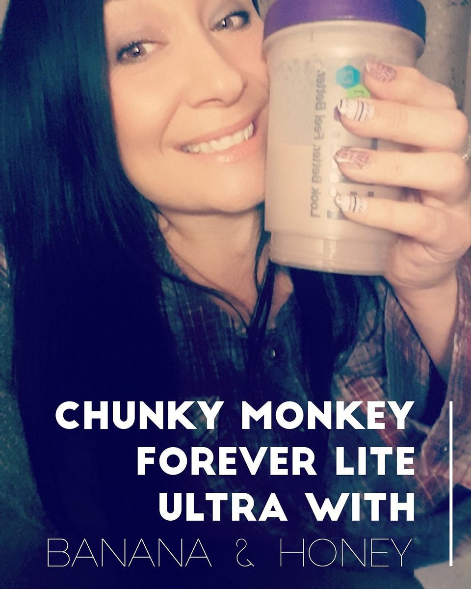 Clean9_FeelFine's tweet photo. https://t.co/n4Po6v5HqF
🐒 I've called my shake today Chunky Monkey, feeling a little chunky after festive foods 😂
Blended spotty banana 🍌 into shake &amp; squirt of honey 🐝

#ForeverLiving #Shakes #Weightmanagement #Diet #Exercise #Health #Fitness #Nutrition #LookBetterFeelBetter https://t.co/cAdzJEvkvm