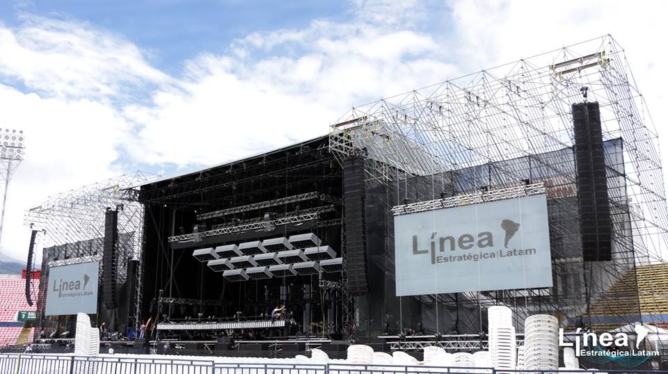 The American artist, performer and multiple Grammy Award winner of hits like ‘Treasure, ‘Uptown Funk’ and ‘Just the way you are’, performed two shows underneath the Eurotruss PR-15 Monster Roof!

eurotruss.com/bruno-mars-eur…