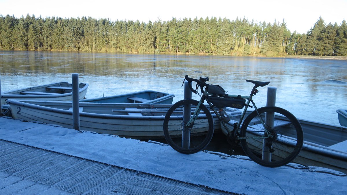 reizkultur's tweet photo. Here's a thought. Instead of scraping ice of your car windscreen the next time you commute to work, leave a bit earlier, take the bike and enjoy some stunning scenery. Winter is challenging, but one of the most beautiful times to cycle. Why? Here's proof https://t.co/sdO5IJHaZw https://t.co/8pYpeyXVdK
