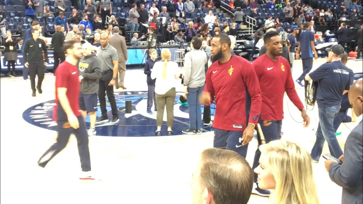 MFeterl's tweet image. Look who’s center court holding game ball during warmups!!!