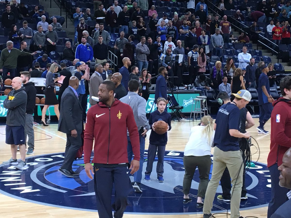 MFeterl's tweet image. Look who’s center court holding game ball during warmups!!!