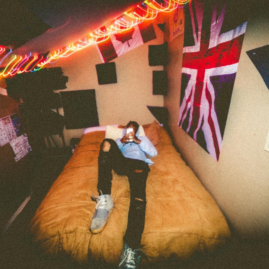 Pick up the phone, show me it was real