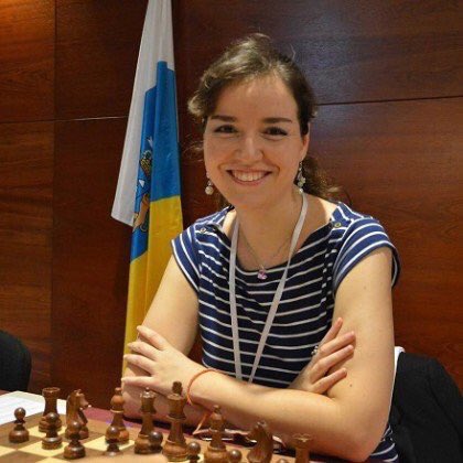 La campeona de España de ajedrez, Sabrina Vega, se suma al boicot al Mundial de Ajedrez de Arabia Saudí. Sin flashes, alejada de discursos grandilocuentes y exaltaciones narcisistas. Es decir, representando todos los valores opuestos a los que imperaron en los Globos de Oro.