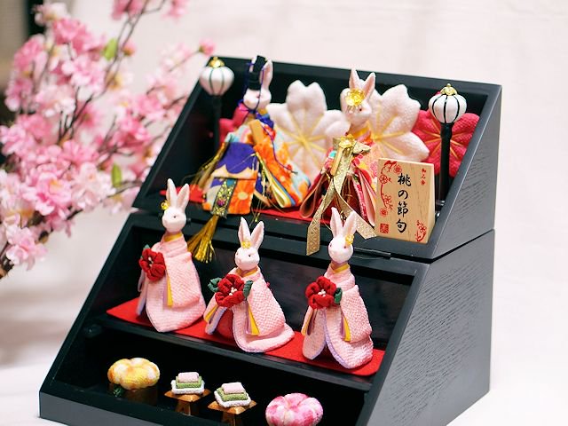 花楽堂の店主 うさぎのお雛様 予約販売開始しました 18年新作 うさぎ雛人形 和み舎 桃の節句 雛人形 五人飾り 段飾り 三段 収納飾り 花かさね T Co Sqqetmwdlb 花楽堂本店では高額割引 2 引き が適用されます 兎雛 うさぎ