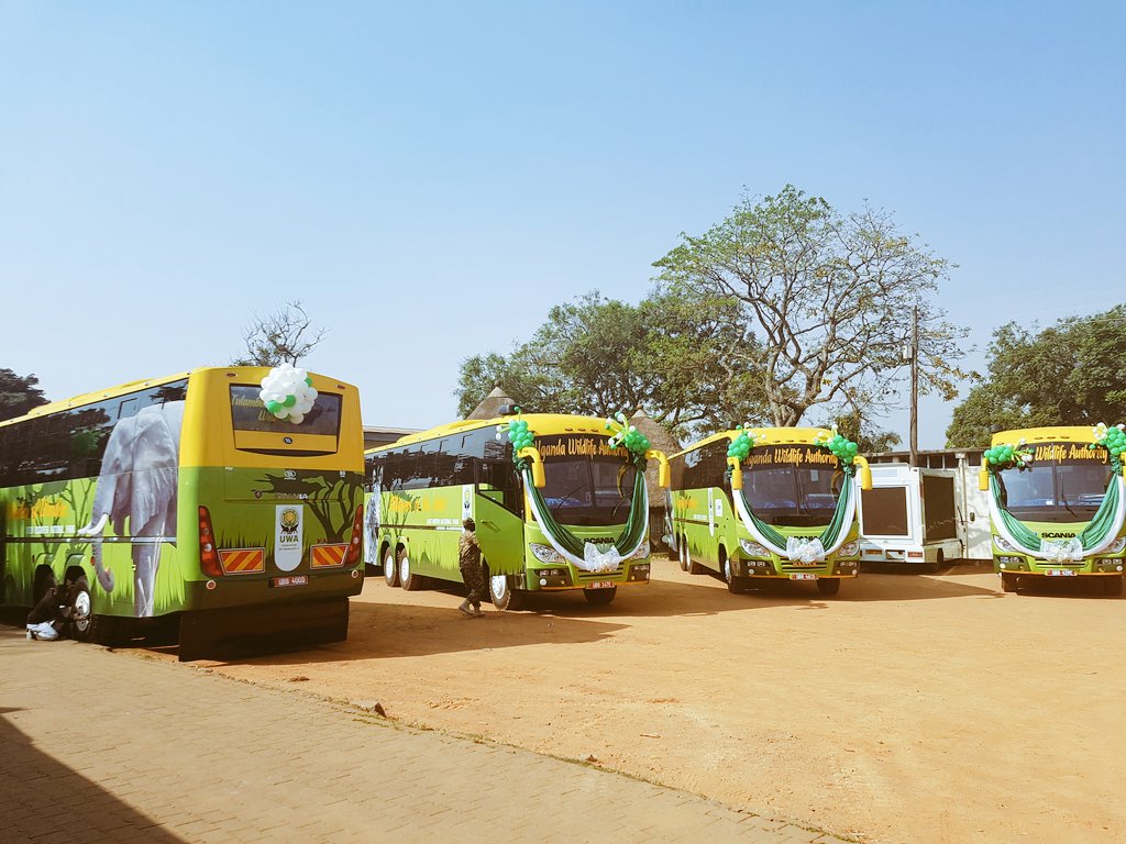 TakeOnThePearl's tweet photo. At the launch of the tour buses &amp; #FAM trip cars with support from @cedpuganda donated to @ugwildlife &amp; UTB to help in promoting #tourism in  #Uganda. #Tulambule #Tulambule2018 #TulambuleUganda #LiveInvestExplore #visituganda https://t.co/EOHo9Iy5VL
