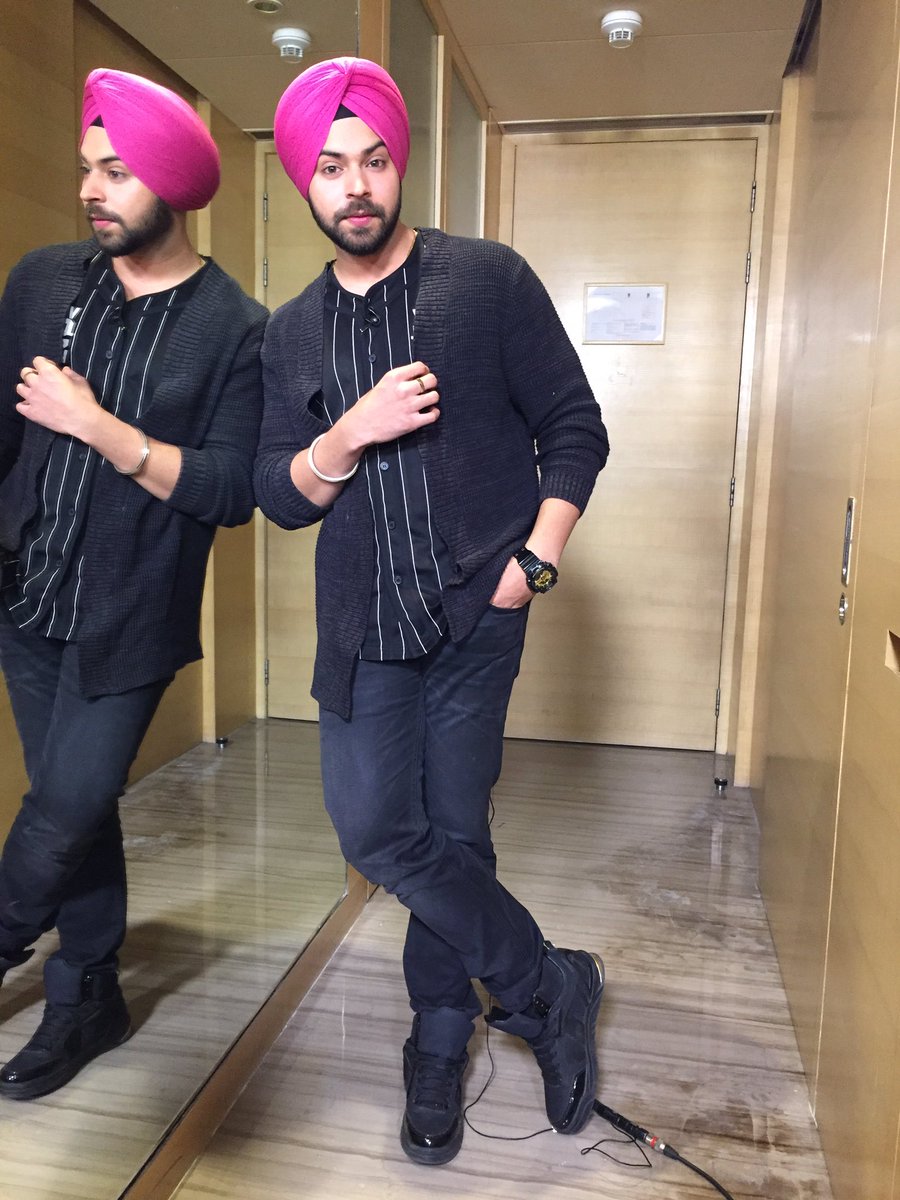 amansinghdeep01's tweet photo. New day new beginning #Mrpunjab #amansinghdeep #actor @amansinghdeep01 https://t.co/kkX7MxndVx