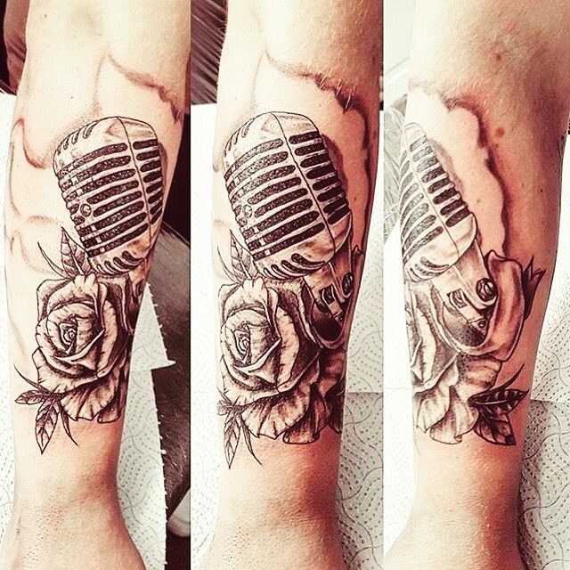 AR_Crane's tweet photo. Still loving this bad boy on my arm 🎙🤫 #tatslife https://t.co/I7WgOFU9j8