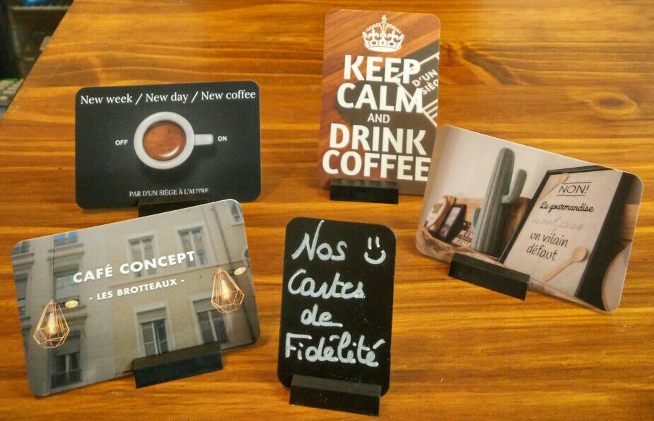 Après avoir passé nos 100 cartes de fidélité en quelques semaines, voici les nouvelles pour 2018 !
Découvrez un tout nouveau visuel pour agrémenter votre collection  😍
Disponibles dès aujourd'hui dans votre coffee shop préféré !
#lyon6 #coffeeshop #onlylyon