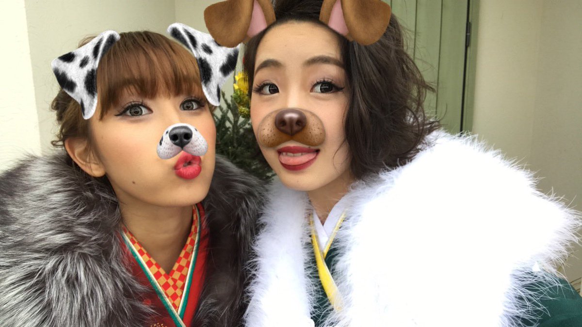 hcoro1222's tweet photo. 中1からずっと一緒の彩乃と、中学の時からお互い思い描いてた振袖、髪型が見事にそのまま実現したね😂❤️

ハタチなって、みんな変わったようで変わってない
多分ほんまに人生で1番の晴れ舞台やった、親に見せれてよかった✨
大人なっても池淵日菜美らしく人生謳歌していくんでよろしくです㊗️ https://t.co/4GmyZB9j8v