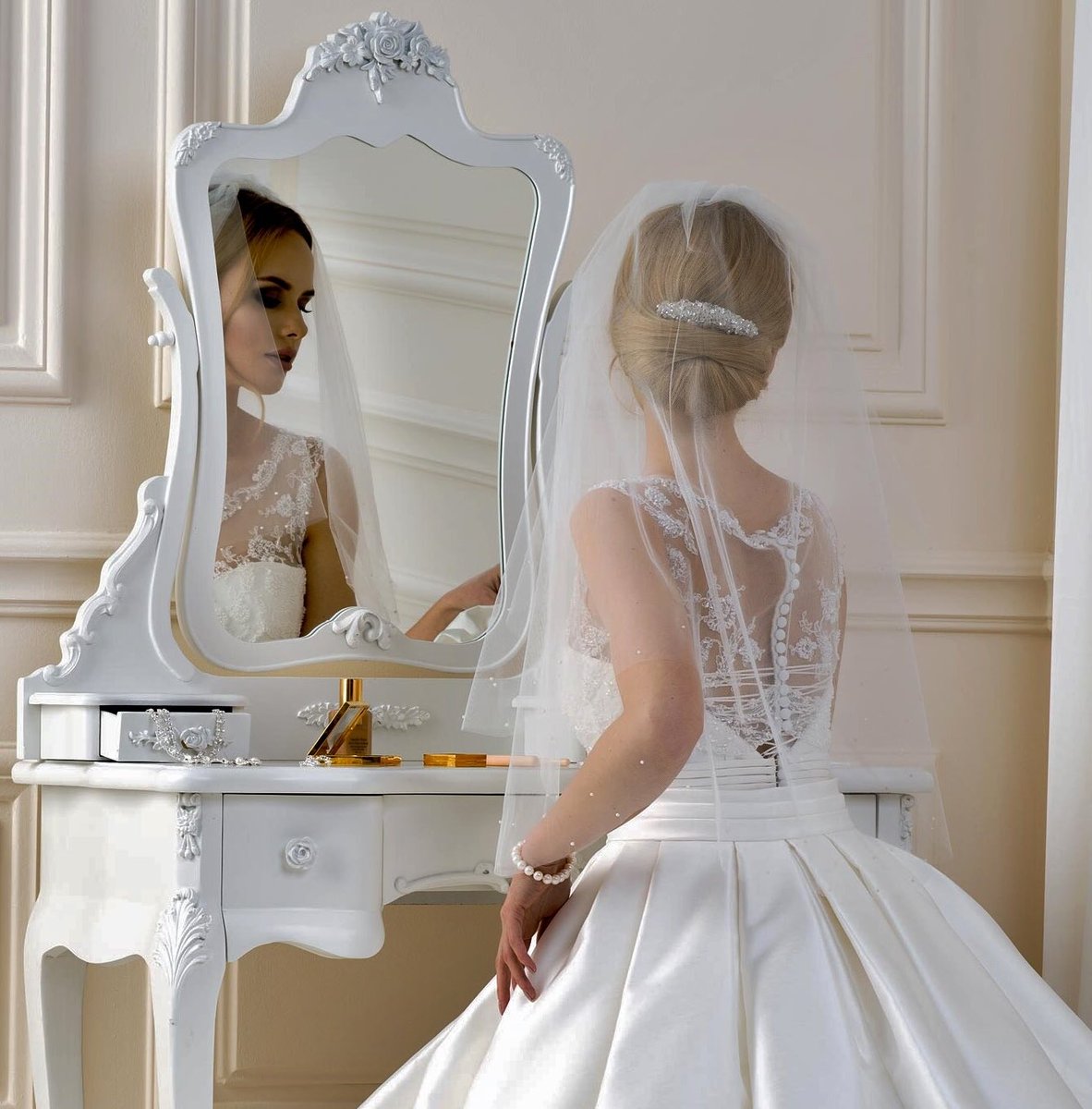 Wedding veils from £30 #wedding #Weddings #weddingveil #lace #weddingaccessories #stockportweddings