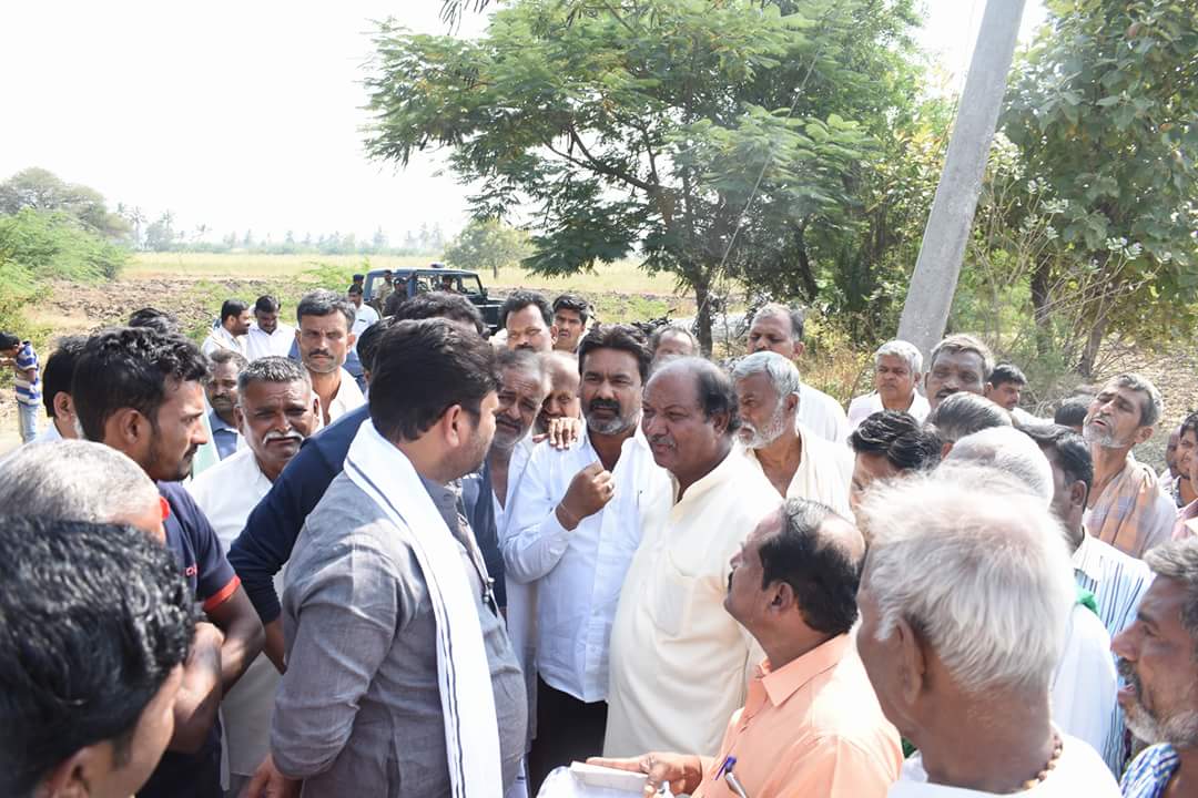vinaykulkarniJH's tweet photo. #NavaKarnatakaNirmana #Vision2015
Initiated 1Cr. Bridge Construction Project at Kavalgeri village of Rural Dharwad
@srpatilbagalkot @Veerkumarpatil9 @manickamtagore @OfficeOfRG @AshokMPattan @INCDharwad @DrParameshwara @INCIndia @MediaKpcc @airnews_dharwad @DrHCMahadevappa https://t.co/qTn02Mydxz