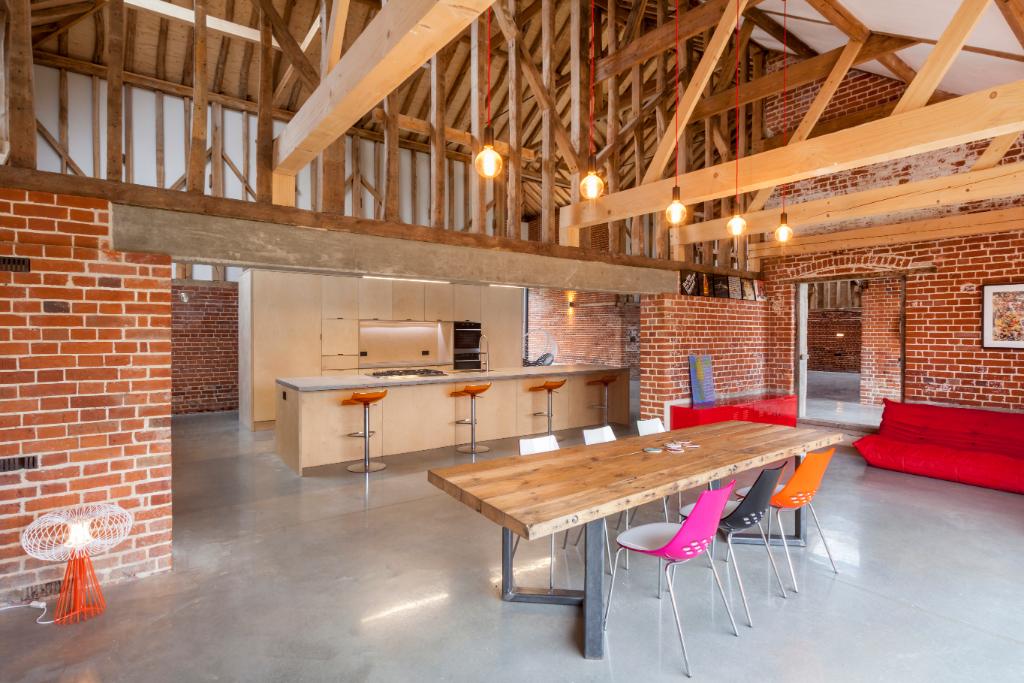 TheSTHome's tweet photo. .@DNArchitects are the creative genius behind this stunning #Suffolk barn conversion. Showing how cathedral-like spaces can be made liveable, the project won them best restoration at the 2017 @BritHomesAwards &amp; it featured in this weekend's @TheSTHome photos by @LancefieldSteve https://t.co/1P8B5By5GV