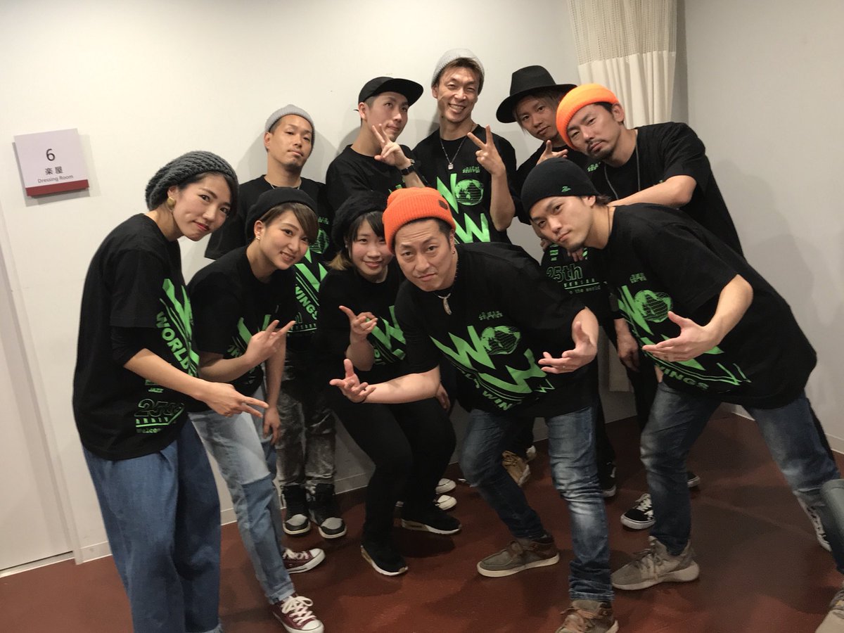 ELSQUADofficial's tweet photo. 【👑World Wings 25th anniversary recital】
world wings25周年記念。
ダンス部150人のみんなとのコラボshow‼️大成功でした‼️‼️
25周年おめでとうございます✨
#elsquad #elsquadnaked #worldwings #25th #anniversary #recital #hiphop #jazz #baton #cheer #collaboration #newproject https://t.co/89FqvKrlFR