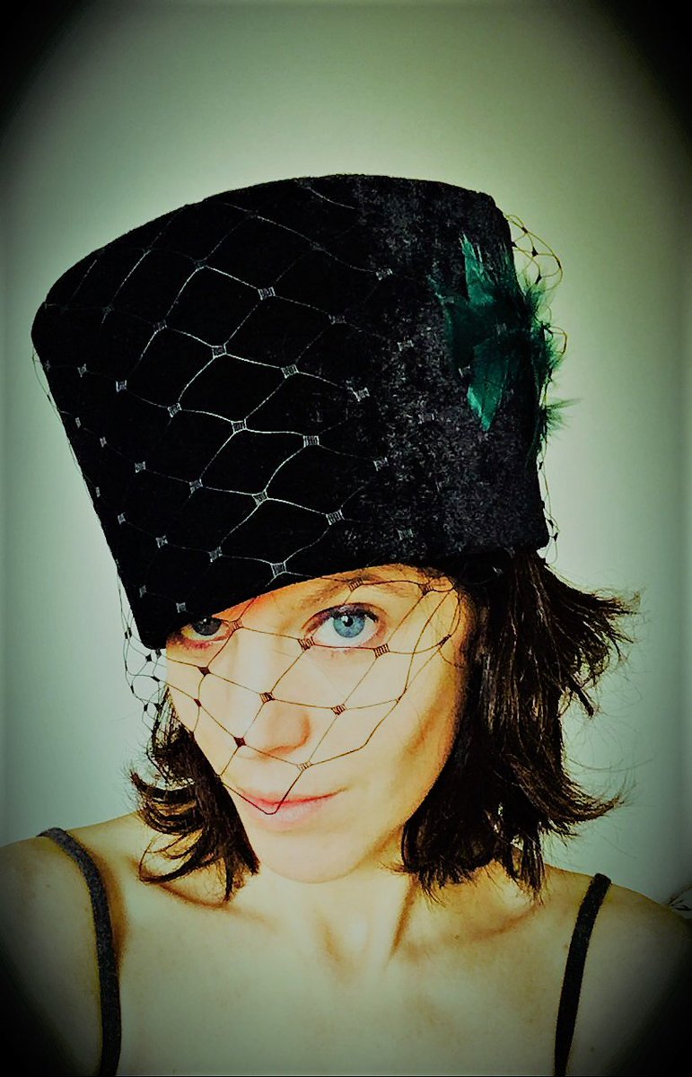 jcn_fascinators's tweet photo. My beautiful cousin Susanna looking fabulous in JCN Bubsy Hat with Veiling and Feathers #bubsyhat #blackhats #hatwithveiling #hatwithfeathers #black #hats #uniquehat #winter2018 #fashion2018 #eveninghat #eveningwedding #redcarpet #blackvelvet https://t.co/32eId3eHMR
