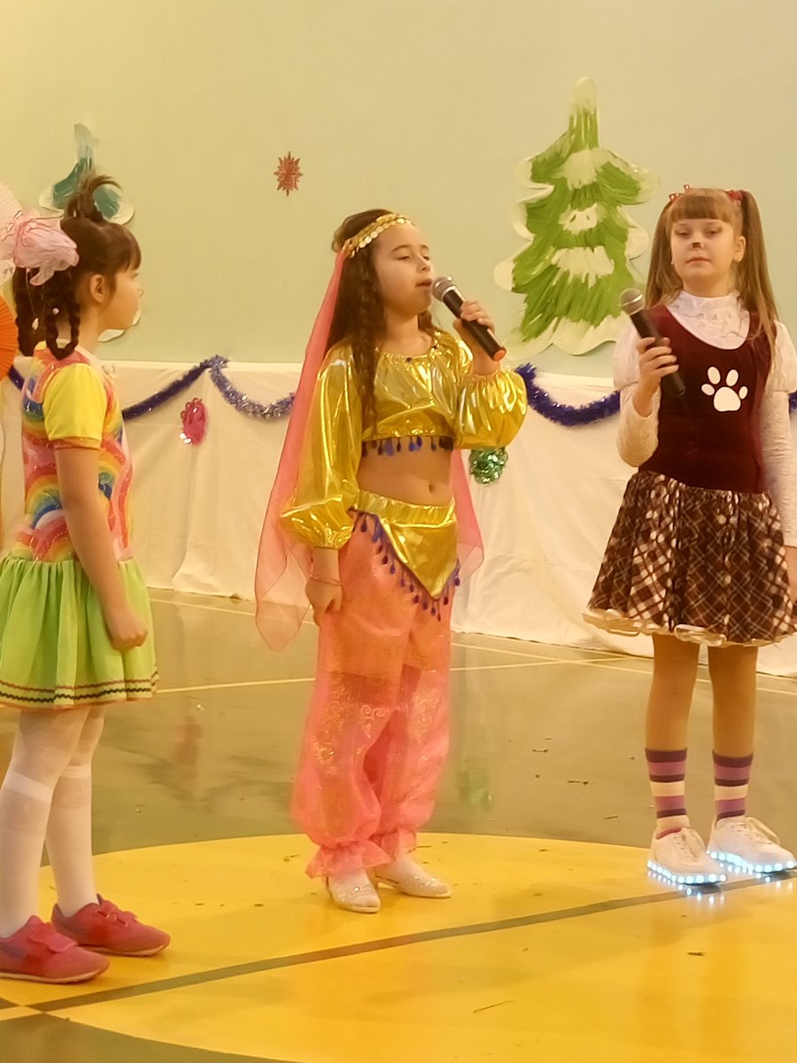 Новогодние мероприятия в Санталовской школе.Пусть 2018 год будет добрым!