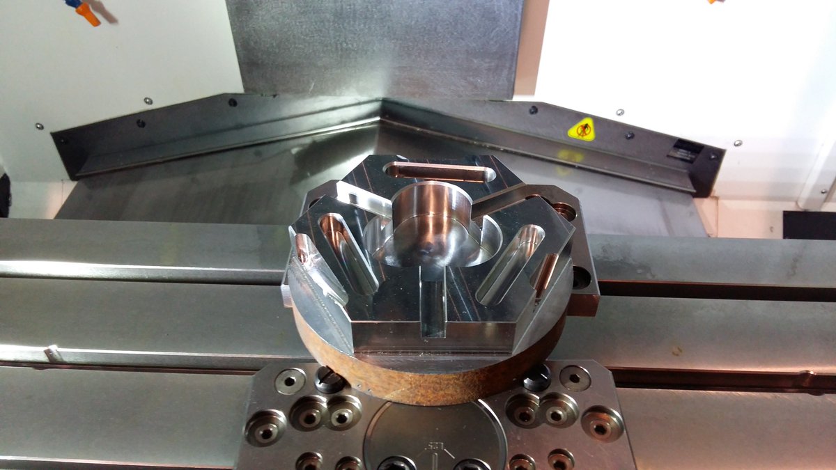 intermaher's tweet photo. #piezasmazak mecanizadas en el #centrovertical de mecanizado #VCN 530C con #controlsmooth G #smoothcontrol G.
Piensa inteligente: piensa #intermaher #mazak https://t.co/qAJmFvRE4c