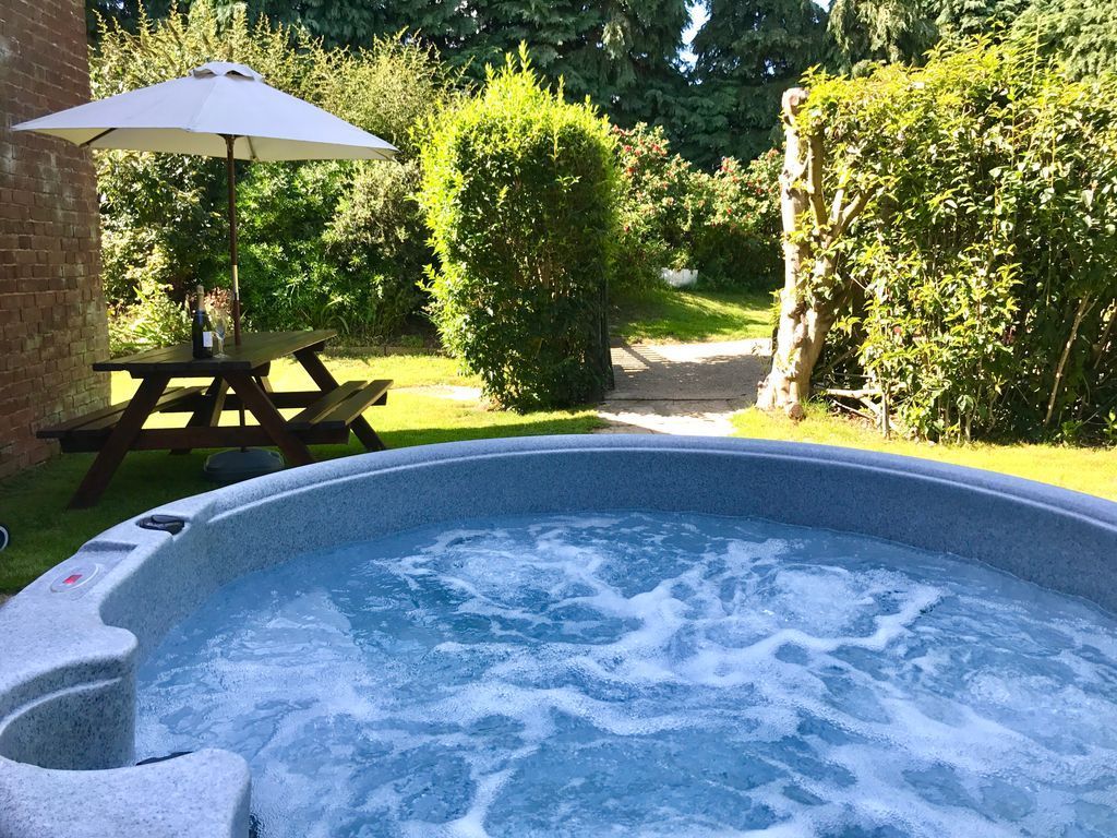 Book a break in Jan &amp; Feb in a 3 bedroom cottage, 3 nights only £395 for up to 6 people
bit.ly/2Cv7zH9 #dogfriendly #Norfolkbroadscottages