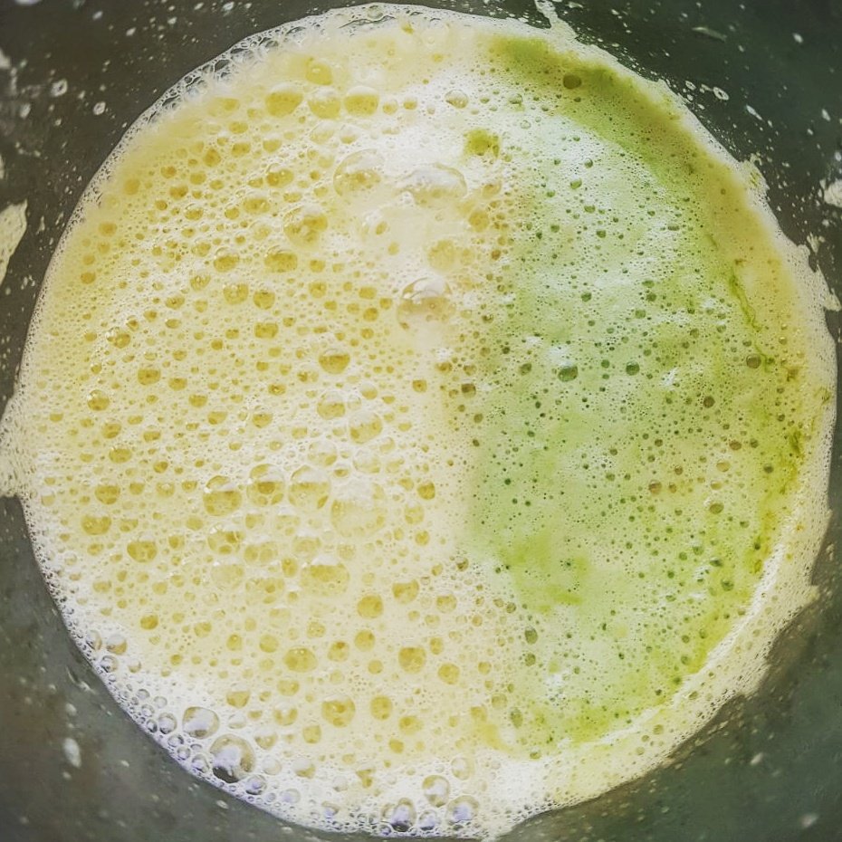 JuiceeBeets's tweet photo. https://t.co/gpTXStTaV7 Juice - Cucumber, apple, mint &amp; ginger
#startthedayright #juiceeverydamnday #greenjuice #llcooljuice #cucumber #ginger #drinkyourgreens #goodnessonthego #plantpowered #juiceegoodness #juiceebeets #fresh https://t.co/L14WtA4Pc0