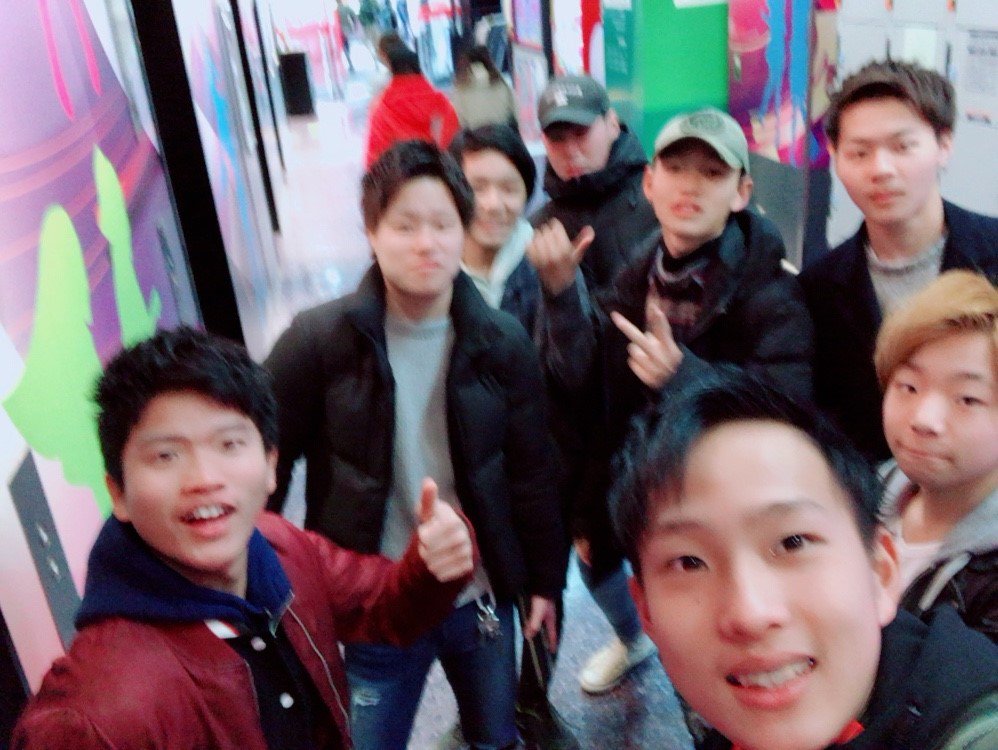 VBQBBFqtkBSo2cB's tweet photo. とりま昨日スポッチャ楽しすぎた
さやと卓球強すぎな((笑))
来年も行きたいな、金持って爆笑
投稿遅なった理由は不明にしとくわ
という事でみんなありが���う😊 https://t.co/VlMAtzaJ2F