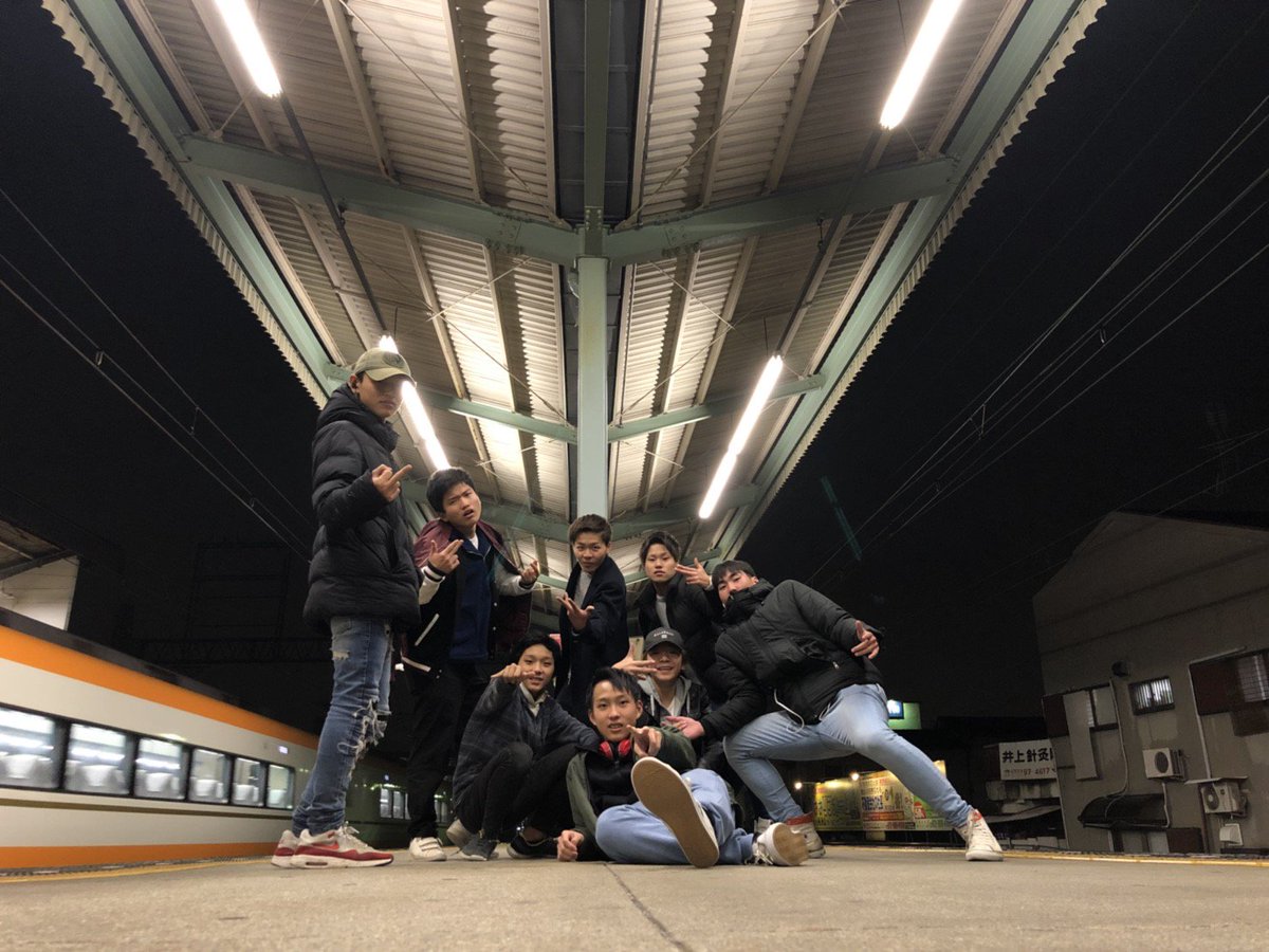 VBQBBFqtkBSo2cB's tweet photo. とりま昨日スポッチャ楽しすぎた
さやと卓球強すぎな((笑))
来年も行きたいな、金持って爆笑
投稿遅なった理由は不明にしとくわ
という事でみんなありが���う😊 https://t.co/VlMAtzaJ2F