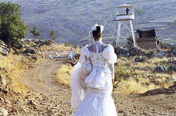 MensuelMagazine's tweet photo. Publié aux #EditionsRawiya, l’ouvrage Le #Cinéma au #Liban, de #RaphaëlMillet, propose une vue d’ensemble prenante d’un cinéma, d’un pays,  d’un devenir. 
#Lebanon #Liban #Cinema #7eArt #culture #film 

https://t.co/zC9UaSOaqi https://t.co/ccVs81TvH7