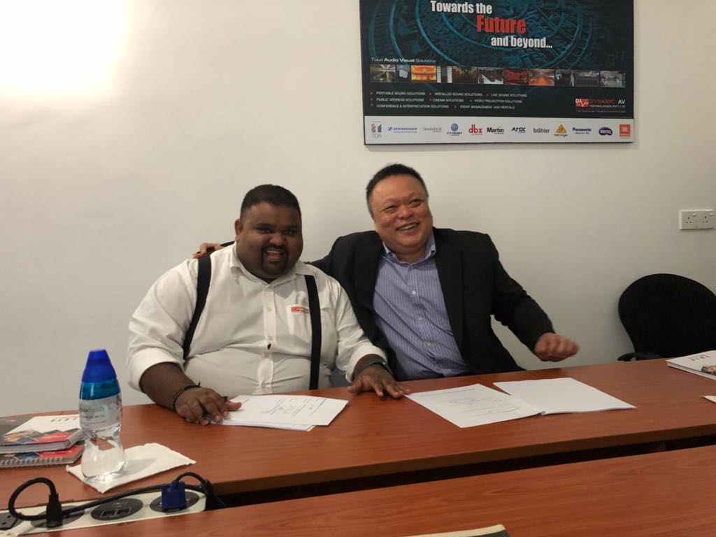 DynamicAVonline's tweet photo. TOA Corporation - Asia-Pacific is in town, and signed the exclusive distributor agreement. Now you know where to come for TOA products.
#TOA #DAV #DynamicAV #DynamicAVEvents #Colombo #SriLanka #lka https://t.co/GKIyhKLAjn