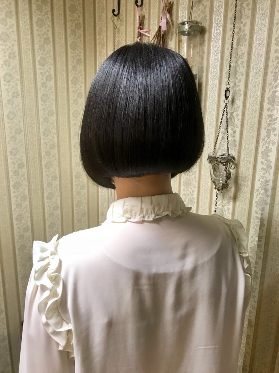 シャンテグラム On Twitter ヘアスタイル紹介 前下がりボブの