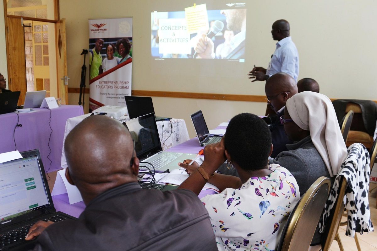 WadhwaniAfrica's tweet photo. Day-2 Workshop &amp; Training Entrepreneurship Educator Program (EEP) by Wadhwani Foundation at @TangazaCollege 

Our facilitators conduct the training using an engaging mix of #presentations, open discussions, videos, small group activities, and experiential, problem-based #learning https://t.co/iNcRl2W8QG